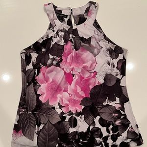 Cute sleeveless floral top